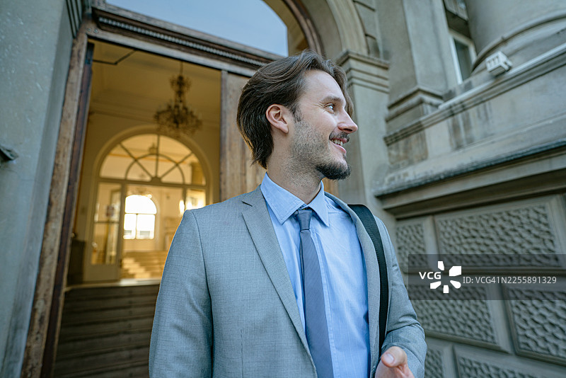 英俊年轻商人的特写图片素材