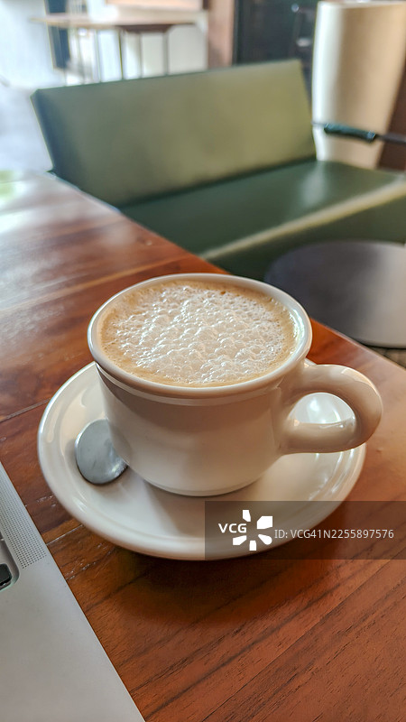 咖啡馆里的一杯咖啡图片素材
