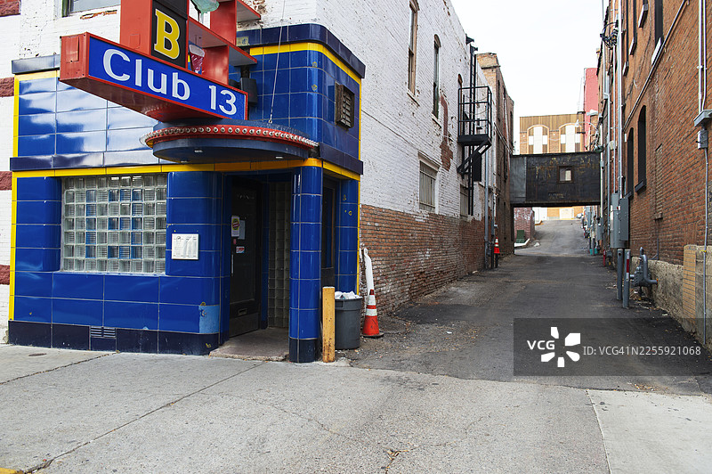 蒙大拿州比尤特市的市中心街道和建筑外观图片素材