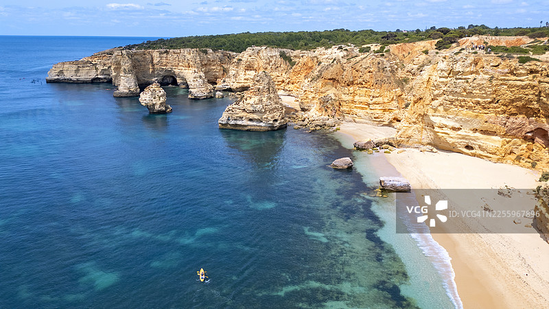 葡萄牙阿尔加维，马林哈海滩的鸟瞰图图片素材