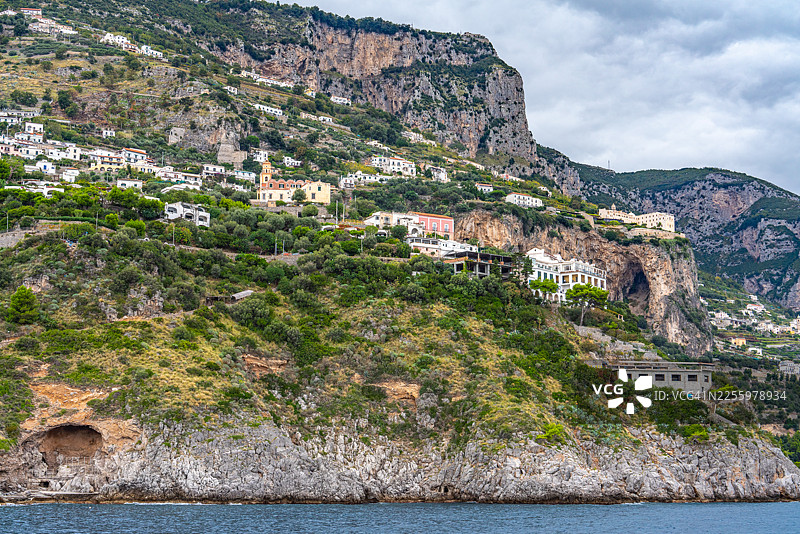 意大利拉韦洛，从波西塔诺到阿马尔菲海岸的海岸线景观图片素材