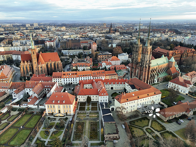 俯瞰波兰弗罗茨瓦夫奥斯特罗夫图姆斯基历史岛屿的航拍图图片素材