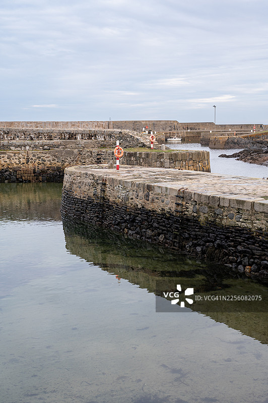 苏格兰波特索伊港的宁静图片素材