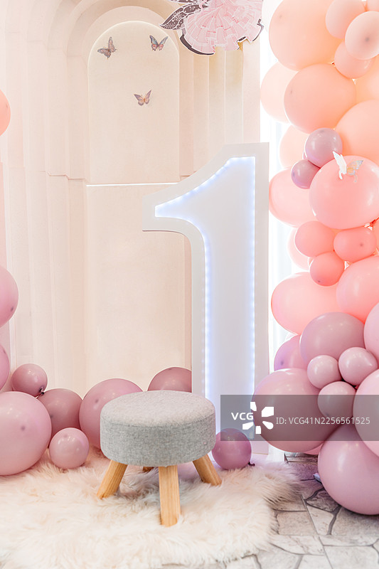 周岁宝宝室内装饰图片素材