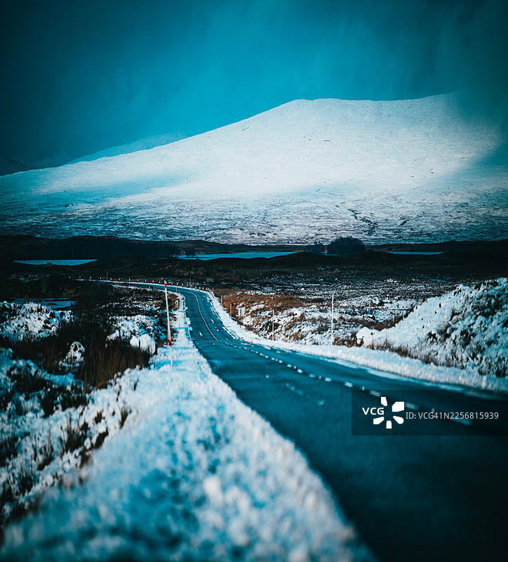 A82公路，雪中的兰诺克沼泽图片素材