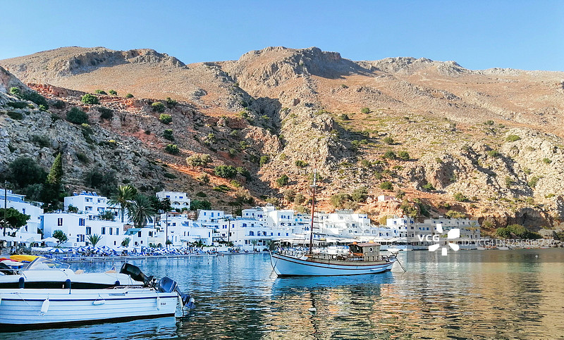 美丽的希腊岛屿卢特罗图片素材