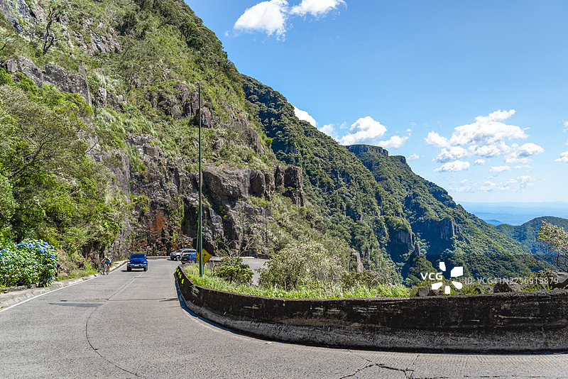巴西圣卡塔琳娜州390号公路（SC-390）上里奥哈斯特罗山脉（Serra do Rio Rastro）路段（二）的细节图片素材