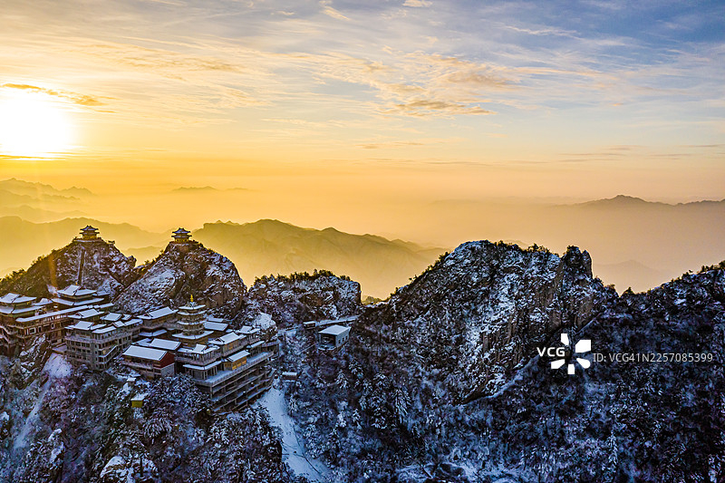 云海，老君山，洛阳，河南，中国，亚洲。伏牛山，秦岭。雪景。图片素材