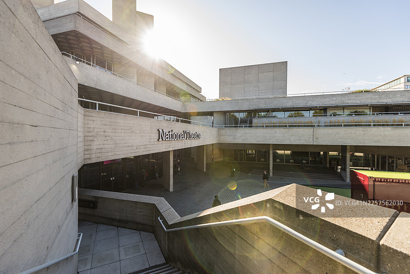 伦敦南岸的英国国家剧院图片素材