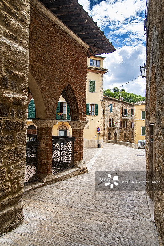 托斯卡纳，塞雷迪拉波拉诺中世纪村庄图片素材