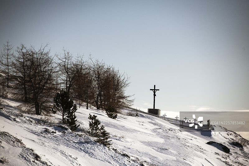 冰岛法斯克鲁兹菲厄泽法国渔民墓地图片素材