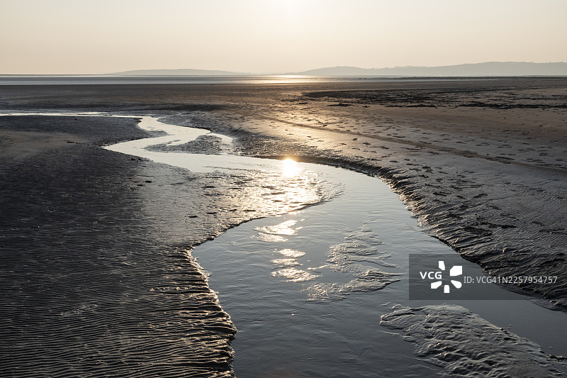 兰开夏郡莫克姆湾西尔弗代尔的低潮图片素材