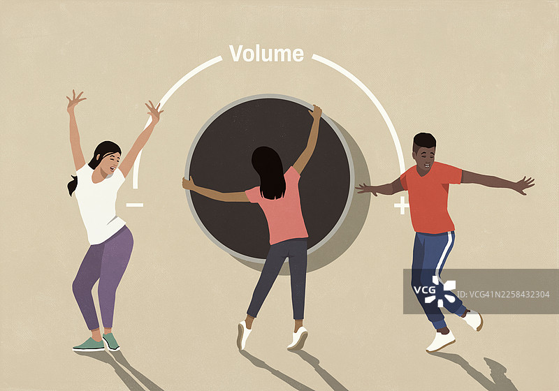 无忧无虑的年轻朋友们随着音乐起舞，转动着巨大的音量旋钮图片素材