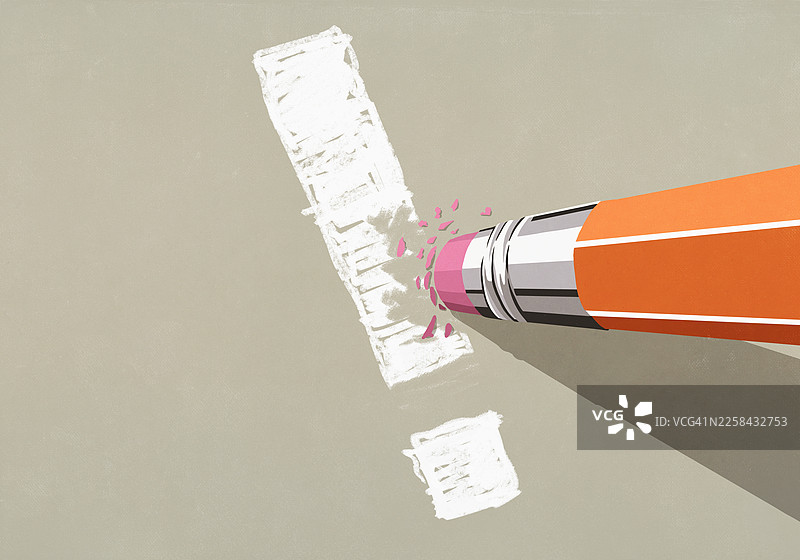 俯视拍摄，一个大橡皮擦正在米色背景上擦除感叹号图片素材