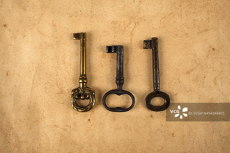 三把旧钥匙图片素材
