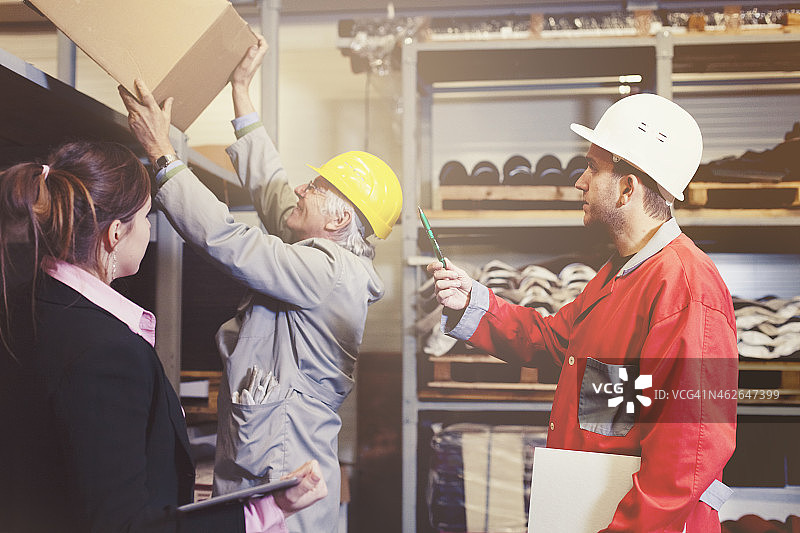 仓库工人图片素材