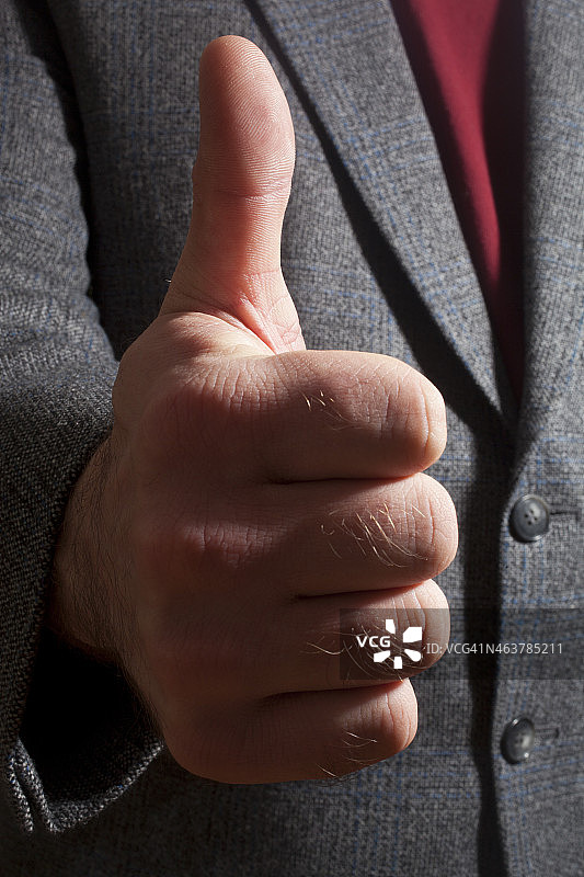 竖起大拇指图片素材