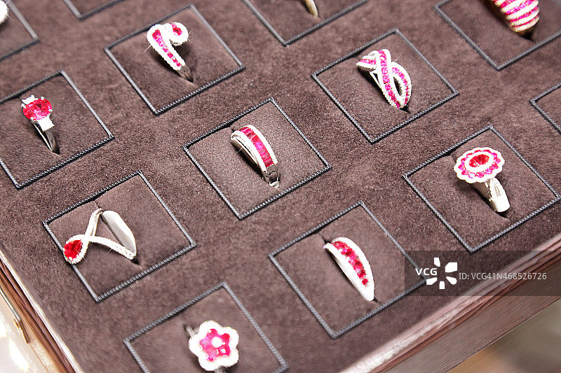 钻石戒指图片素材