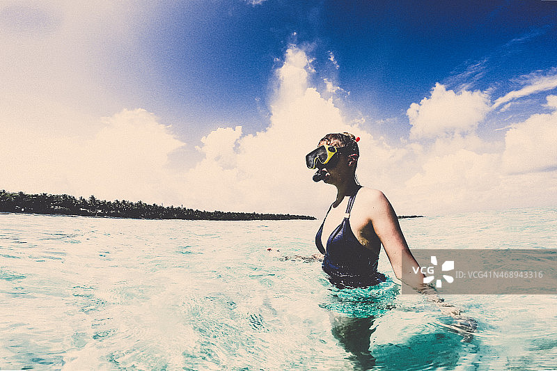 准备好潜入水中图片素材