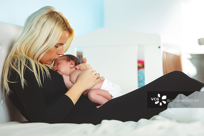 母亲和她的女儿图片素材