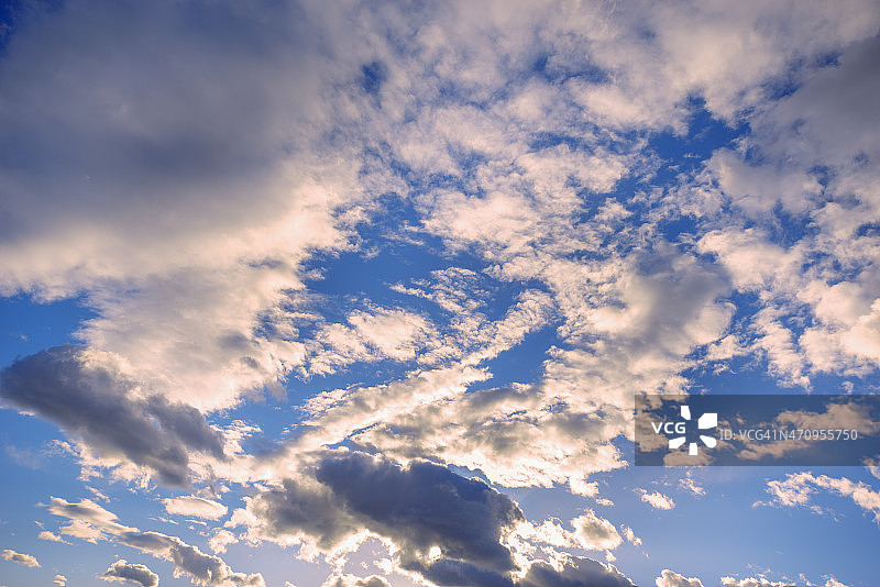 绚丽多彩的云彩图片素材