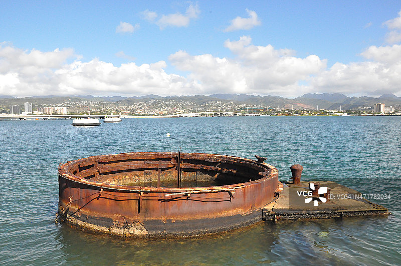 珍珠港亚利桑那号战舰纪念馆的炮塔图片素材