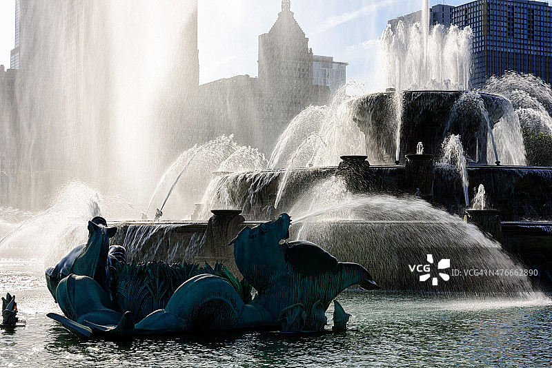 芝加哥白金汉喷泉剪影图片素材