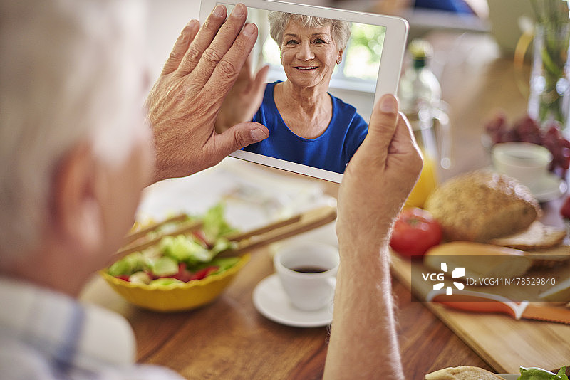 感谢科技，我们始终保持联系图片素材