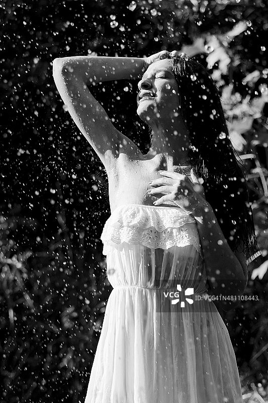 美丽的女孩图片素材