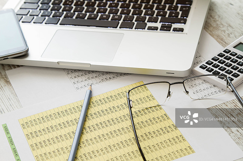 成本分析图片素材