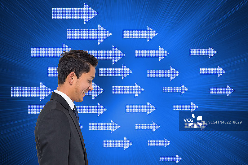 微笑的亚洲商人图片素材