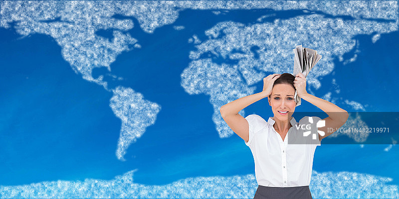 拿着报纸的焦虑女商人合成图像图片素材