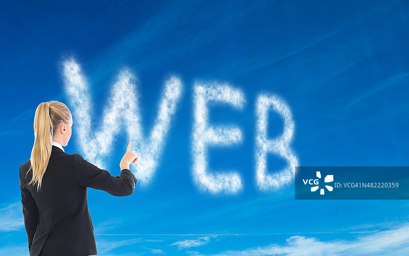 女商人指着某处的合成图像图片素材