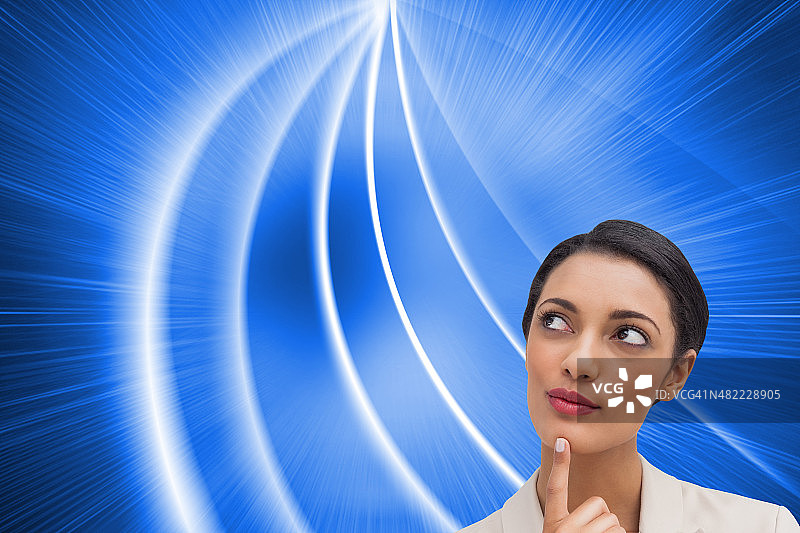 微笑的女商人思考合成图图片素材