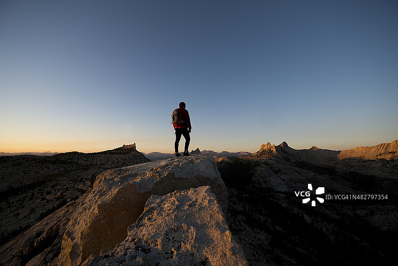 探索群山图片素材