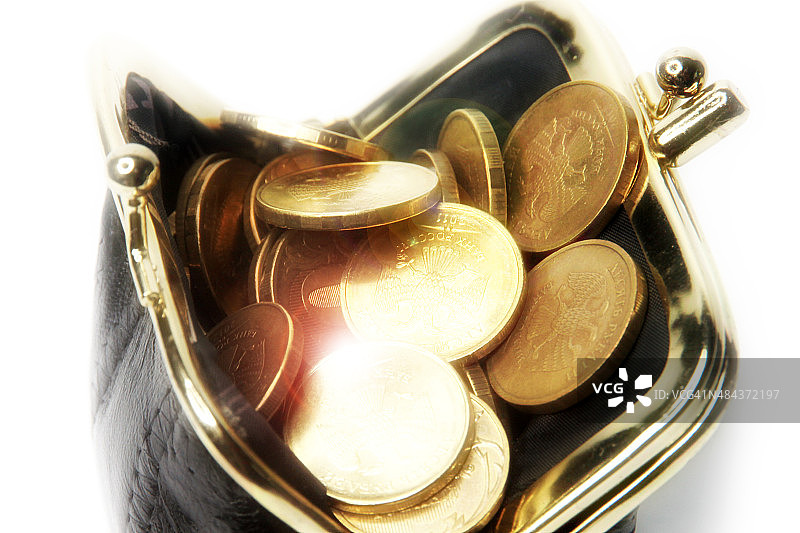 皮革钱包上的裂缝图片素材