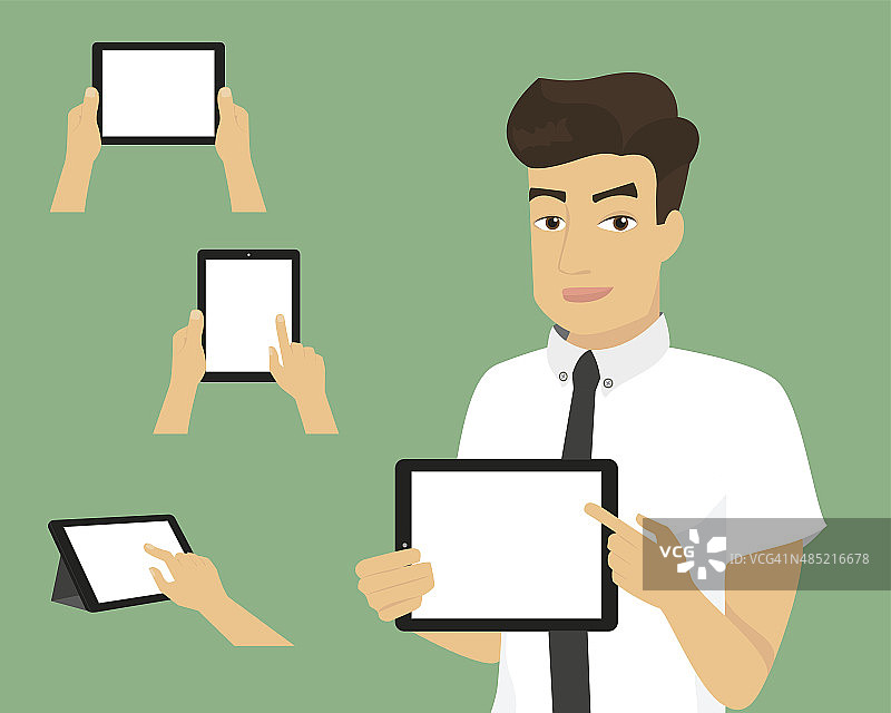 男人展示平板电脑上的内容图片素材
