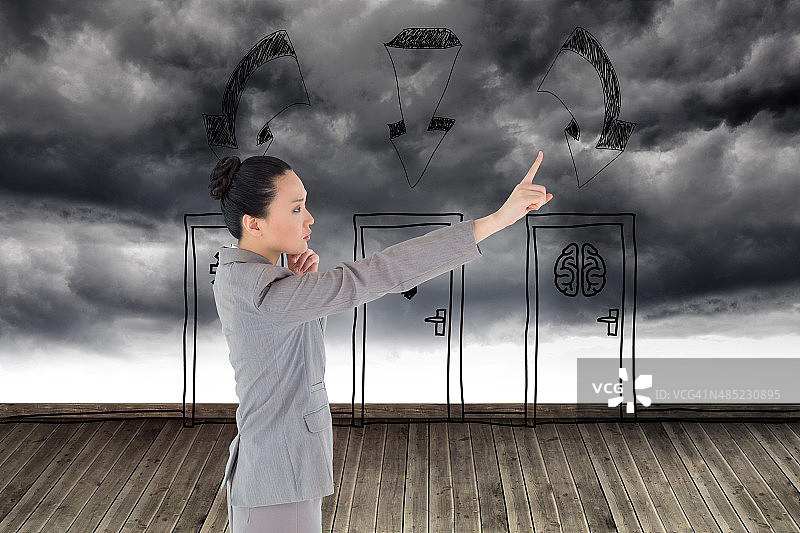 表情严肃的亚洲女商人的合成图片图片素材