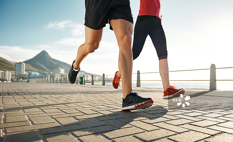 穿上合适的鞋子，征服世界图片素材