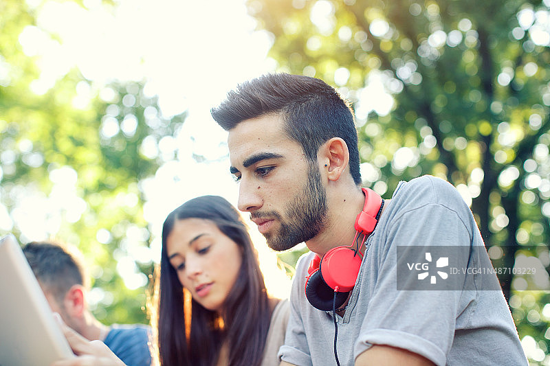 大学生们图片素材