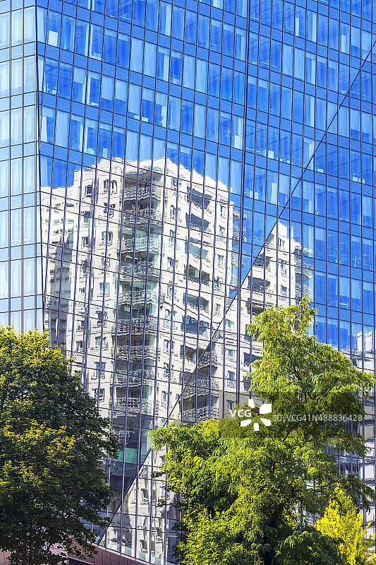 城市里的夏天图片素材