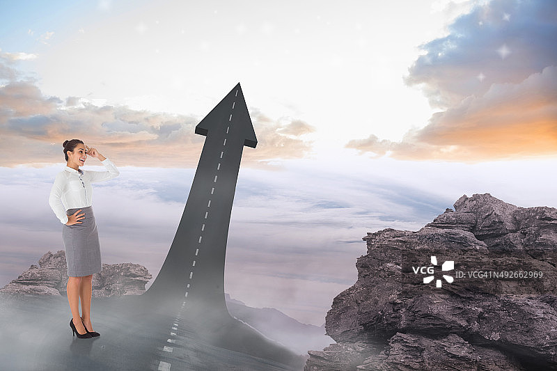 微笑的深思熟虑的女商人的合成图像图片素材