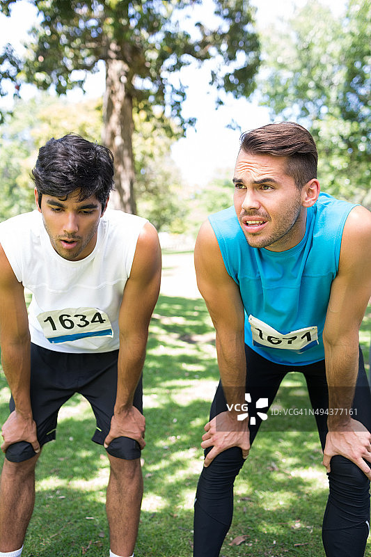 疲惫的马拉松运动员图片素材