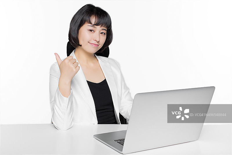 办公室里的女职员图片素材