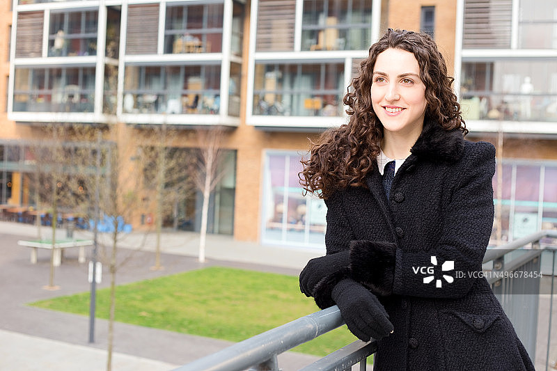 休闲年轻女性图片素材