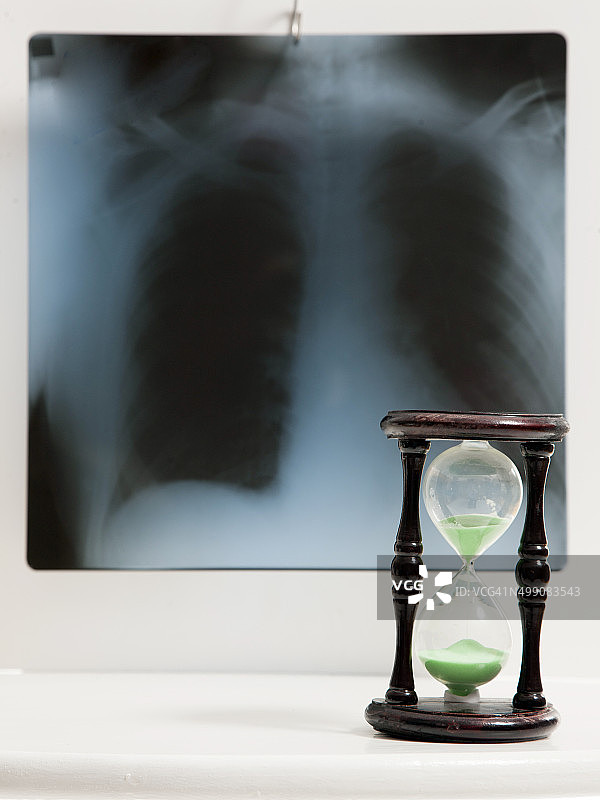 伦琴与沙漏图片素材