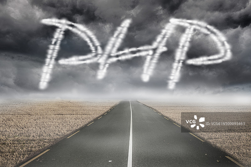 雾蒙蒙的棕色景观与街道图片素材