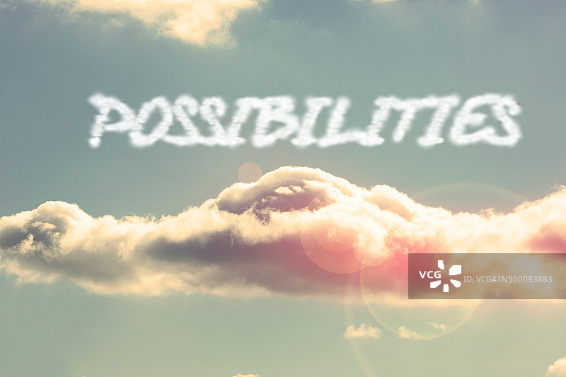 蓝天白云下的各种可能性图片素材