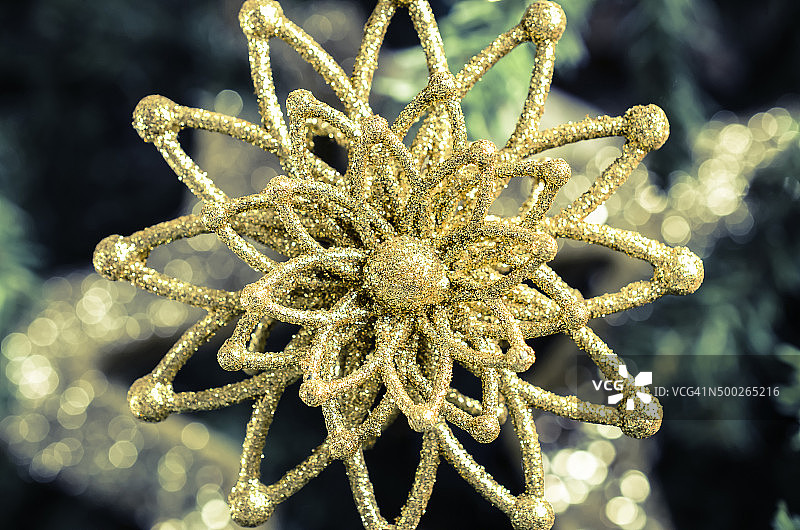 金色圣诞星特写复古风格图片素材