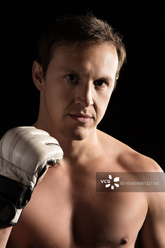白人男性拳击手图片素材